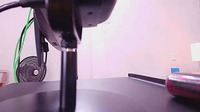 Snapshot of nicol_f chatting on 09.30.25 nicol f online show from 09.30.25