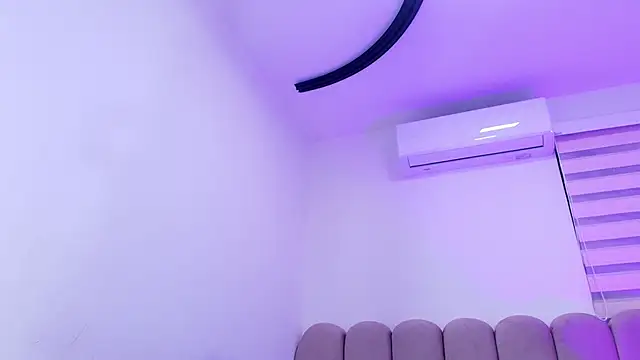 nicol f online show from 04.06.26