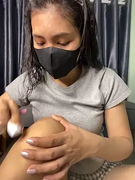 Ly Coca24 online show from 03.03.25