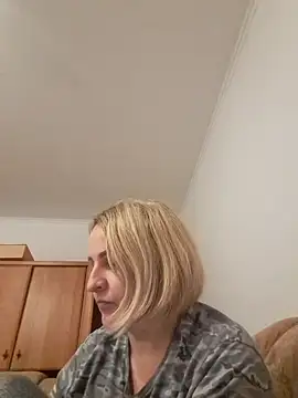 Malichkaanna30 online show from 12.27.24