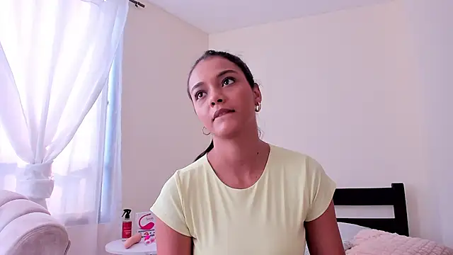 evely coelloo online show from 01.07.25