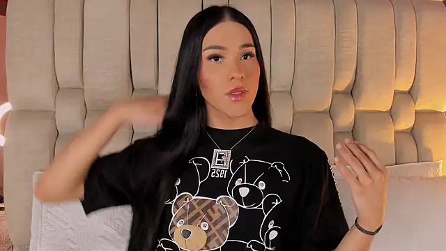 Snapshot of Isa_Little_Star chatting on 02.18.26 Isa Little Star online show from 02.18.26