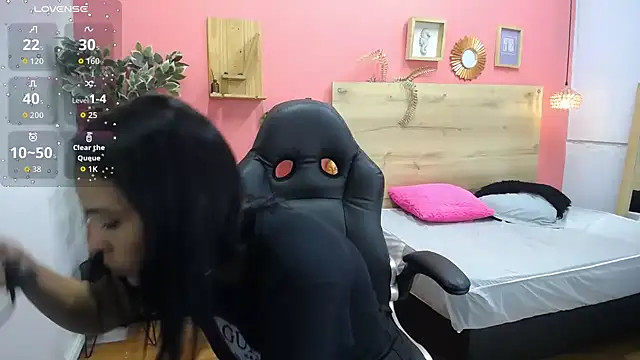 scarlet-foox online show from 09.29.25