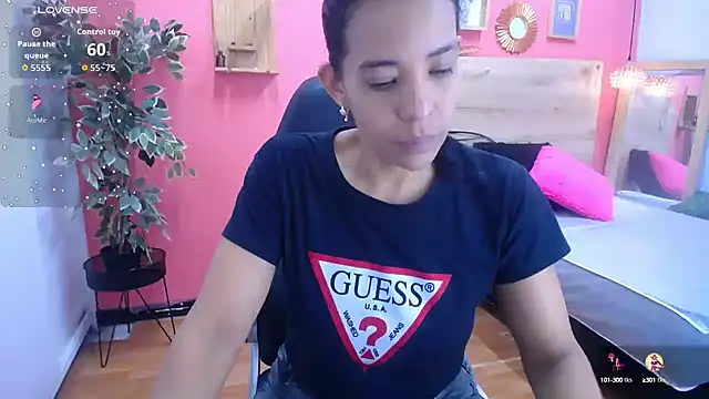 scarlet-foox online show from 10.12.25