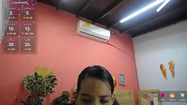 scarlet-foox online show from 11.28.25