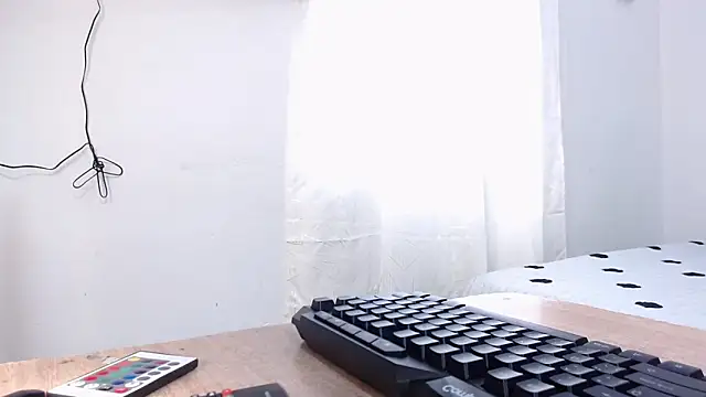 scarlet-foox online show from 01.15.26