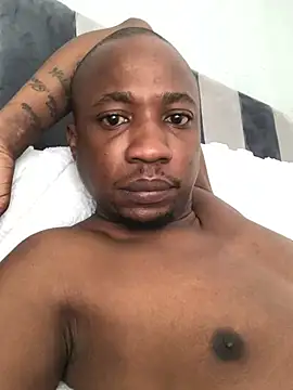 Snapshot of TheeRealShow chatting on 03.10.25 TheeRealShow online show from 03.10.25