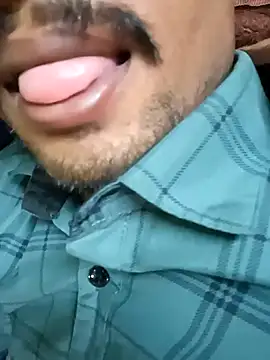 Snapshot of GF_nd_BF_ chatting on 02.20.25 GF nd BF online show from 02.20.25