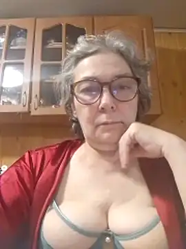Snapshot of IrinaSweet54 chatting on 04.26.26 IrinaSweet54 online show from 04.26.26