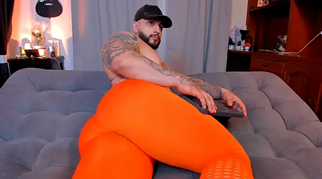 Snapshot of max_dic1 chatting on 01.23.25 max dic1 online show from 01.23.25