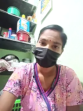 Snapshot of anusiya01 chatting on 01.04.25 anusiya01 online show from 01.04.25