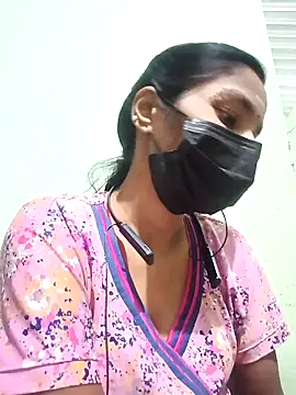 Snapshot of anusiya01 chatting on 01.04.25 anusiya01 online show from 01.04.25