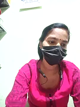 Snapshot of anusiya01 chatting on 01.07.25 anusiya01 online show from 01.07.25