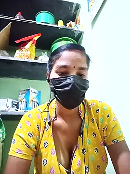 Snapshot of anusiya01 chatting on 01.08.25 anusiya01 online show from 01.08.25