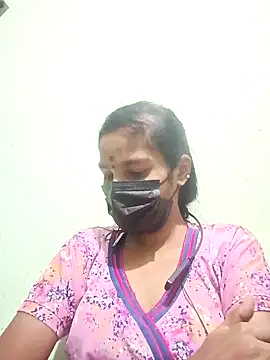 Snapshot of anusiya01 chatting on 01.18.25 anusiya01 online show from 01.18.25