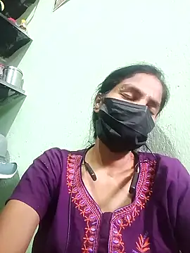 Snapshot of anusiya01 chatting on 01.20.25 anusiya01 online show from 01.20.25