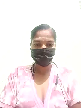 Snapshot of anusiya01 chatting on 01.20.25 anusiya01 online show from 01.20.25