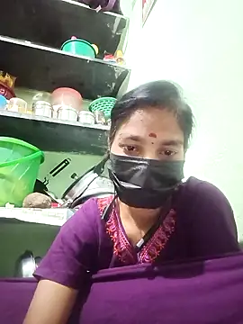 Snapshot of anusiya01 chatting on 01.24.25 anusiya01 online show from 01.24.25