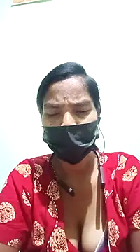 Snapshot of anusiya01 chatting on 01.27.25 anusiya01 online show from 01.27.25