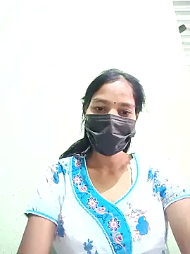 Snapshot of anusiya01 chatting on 01.30.25 anusiya01 online show from 01.30.25