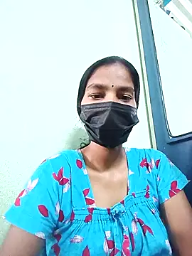 Snapshot of anusiya01 chatting on 01.31.25 anusiya01 online show from 01.31.25