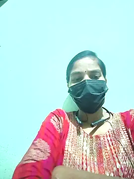 Snapshot of anusiya01 chatting on 02.01.25 anusiya01 online show from 02.01.25