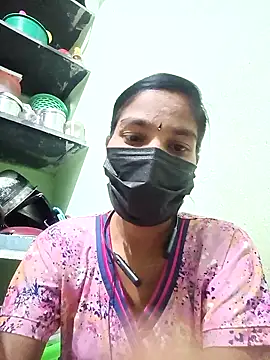 Snapshot of anusiya01 chatting on 02.04.25 anusiya01 online show from 02.04.25