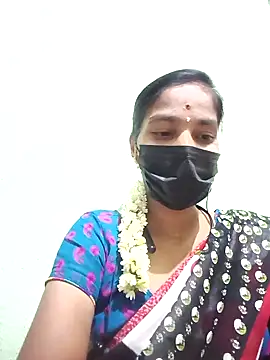 Snapshot of anusiya01 chatting on 02.07.25 anusiya01 online show from 02.07.25