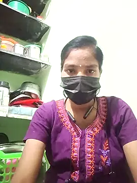 Snapshot of anusiya01 chatting on 02.12.25 anusiya01 online show from 02.12.25