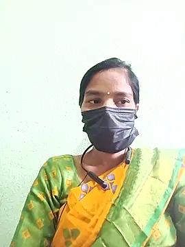 Snapshot of anusiya01 chatting on 02.15.25 anusiya01 online show from 02.15.25