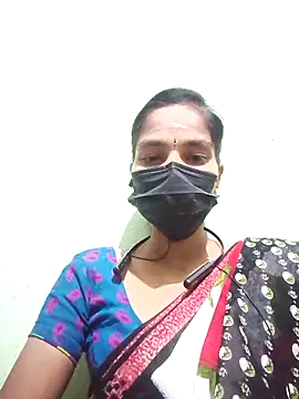 Snapshot of anusiya01 chatting on 02.18.25 anusiya01 online show from 02.18.25