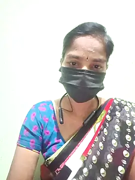 Snapshot of anusiya01 chatting on 02.18.25 anusiya01 online show from 02.18.25