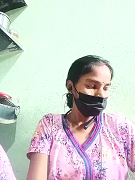 Snapshot of anusiya01 chatting on 02.25.25 anusiya01 online show from 02.25.25