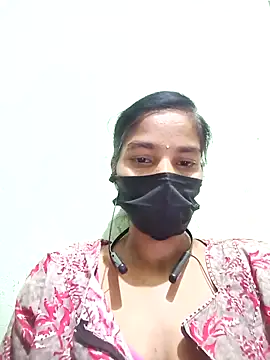 Snapshot of anusiya01 chatting on 03.01.25 anusiya01 online show from 03.01.25