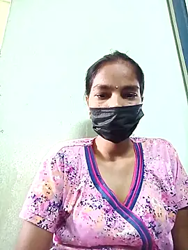 Snapshot of anusiya01 chatting on 03.11.25 anusiya01 online show from 03.11.25