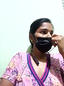 Snapshot of anusiya01 chatting on 03.15.25 anusiya01 online show from 03.15.25