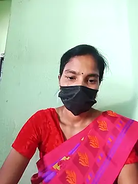 Snapshot of anusiya01 chatting on 03.18.25 anusiya01 online show from 03.18.25