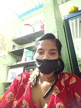 Snapshot of anusiya01 chatting on 03.18.25 anusiya01 online show from 03.18.25