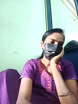 Snapshot of anusiya01 chatting on 09.11.25 anusiya01 online show from 09.11.25