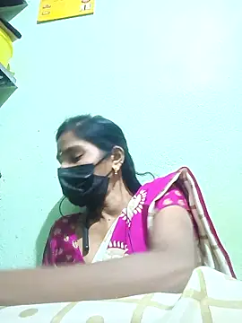 Snapshot of anusiya01 chatting on 09.11.25 anusiya01 online show from 09.11.25