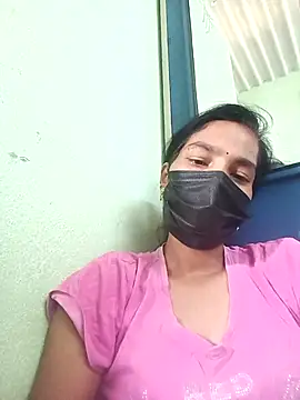 Snapshot of anusiya01 chatting on 09.16.25 anusiya01 online show from 09.16.25