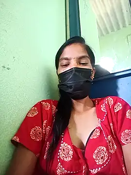 Snapshot of anusiya01 chatting on 09.24.25 anusiya01 online show from 09.24.25