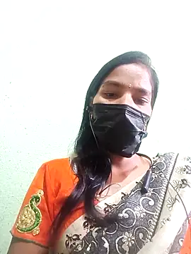 Snapshot of anusiya01 chatting on 09.28.25 anusiya01 online show from 09.28.25