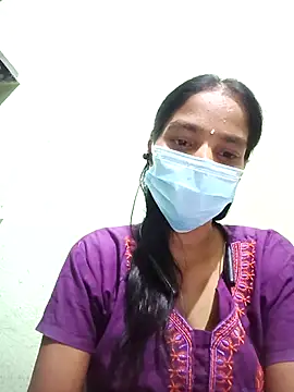 Snapshot of anusiya01 chatting on 10.02.25 anusiya01 online show from 10.02.25