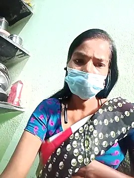 Snapshot of anusiya01 chatting on 10.05.25 anusiya01 online show from 10.05.25