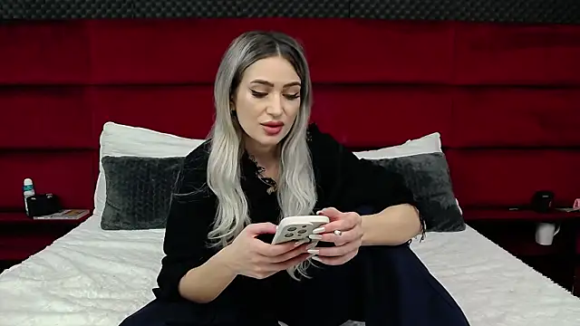 MinnieMe online show from 11.02.25