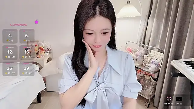 Snapshot of S-wan chatting on 04.23.26 S-wan online show from 04.23.26