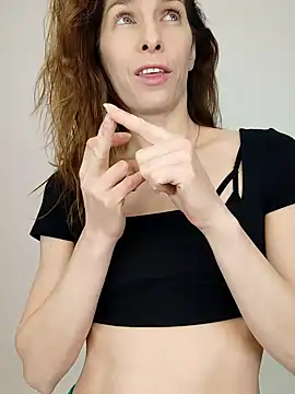 Snapshot of YourSuperModel chatting on 12.20.25 YourSuperModel online show from 12.20.25