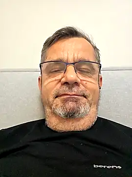 axecoman60 online show from 12.04.25