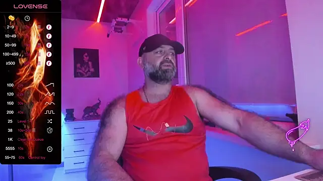 Snapshot of MAGABEAR077 chatting on 06.18.26 MAGABEAR077 online show from 06.18.26